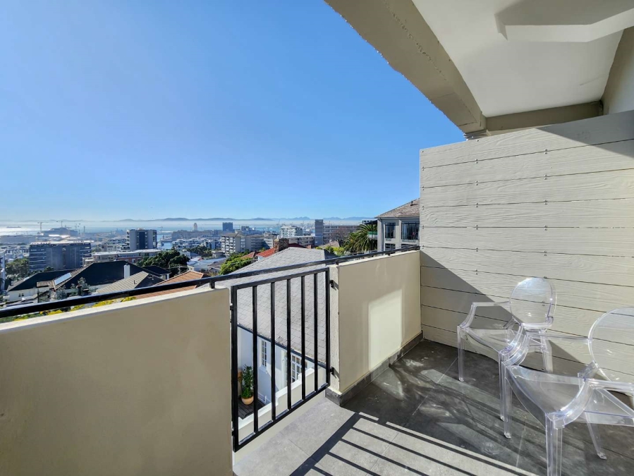 2 Bedroom Property for Sale in Green Point Western Cape